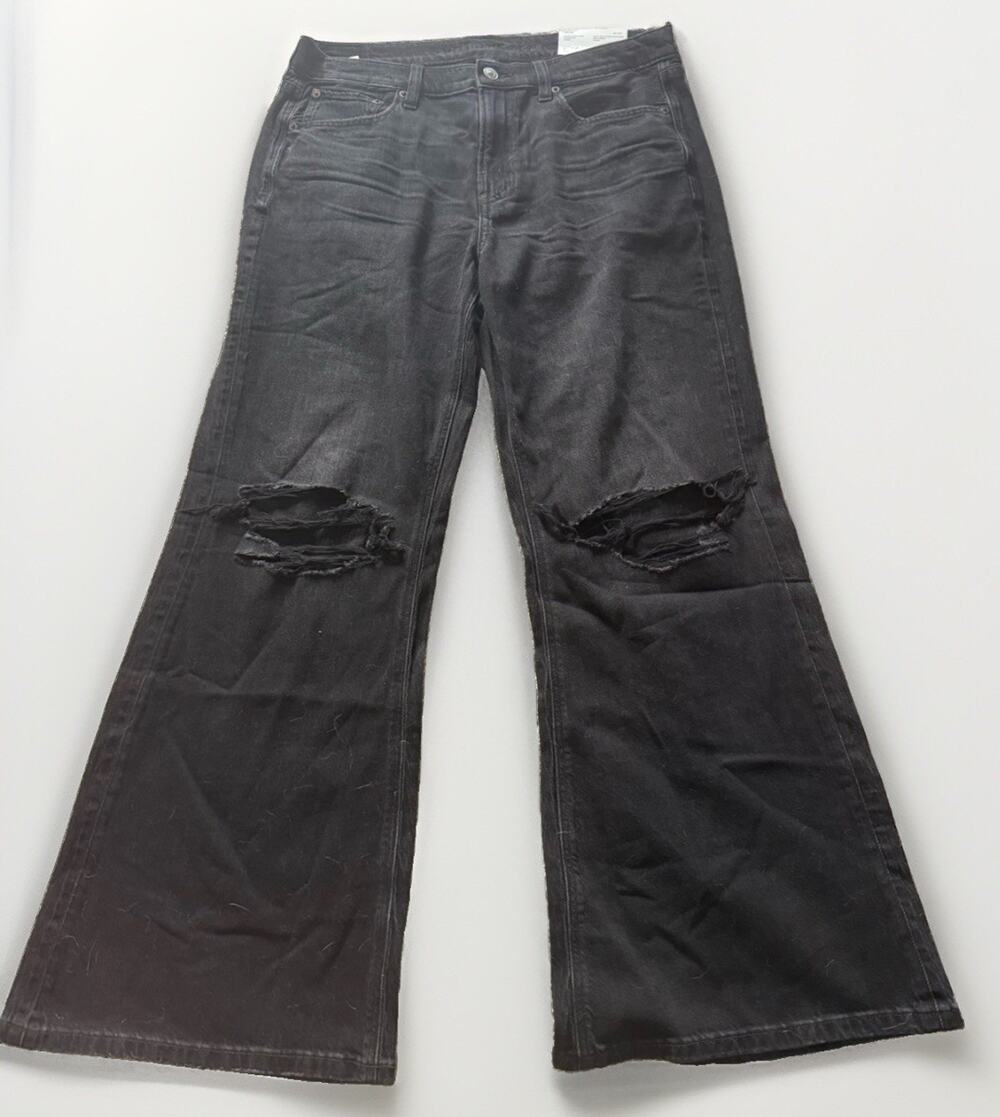 American Eagle Low Rise Flared Jeans - Women's Size 8 Black Distressed Denim